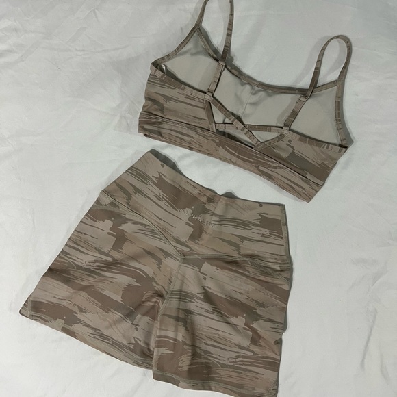 Alphalete Surface Set in Desert Canvas Camo - Picture 2 of 10